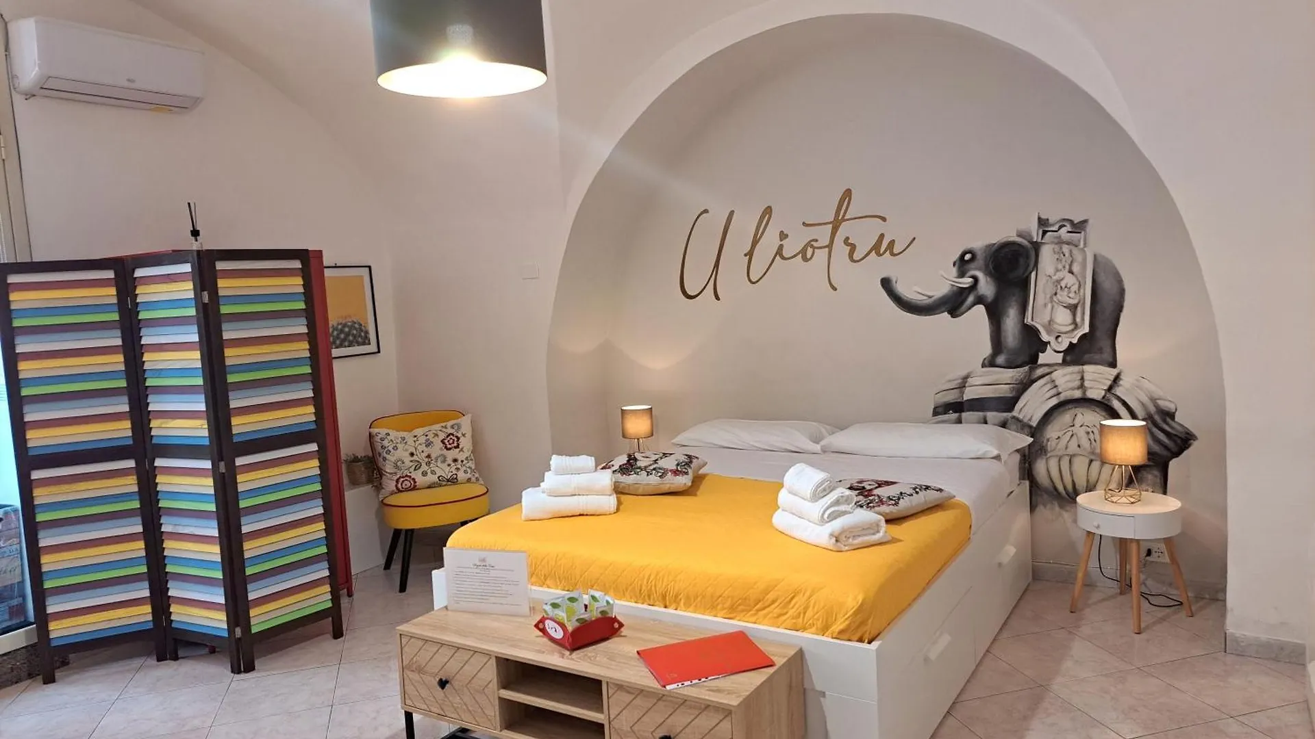 U Liotru Home كاتانيا 0*,